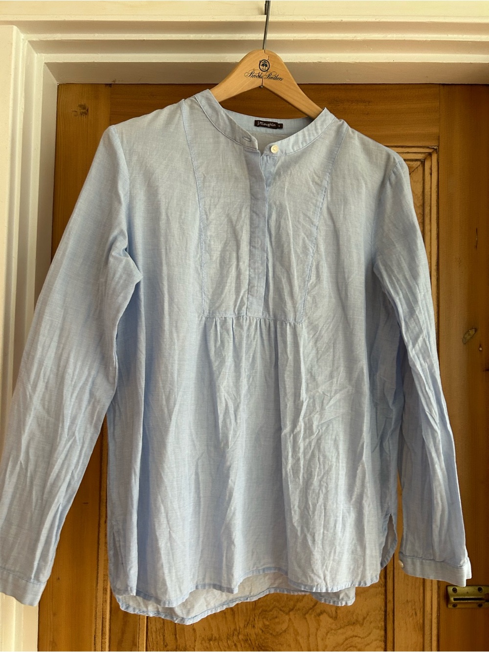 J Mclaughlin Women’s Light Blue Band-Collar Button-Down Blouse